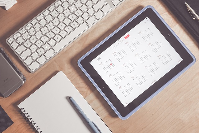 desk tablet calendar image