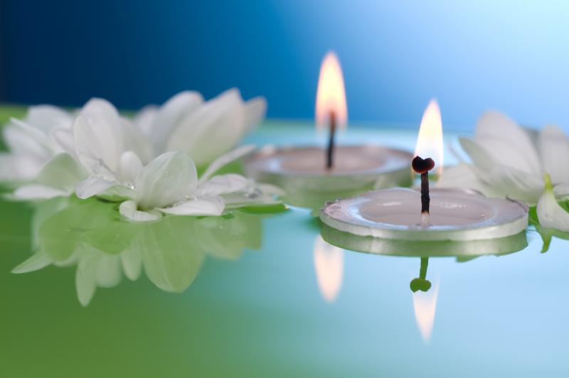 tea lights candles water lilies